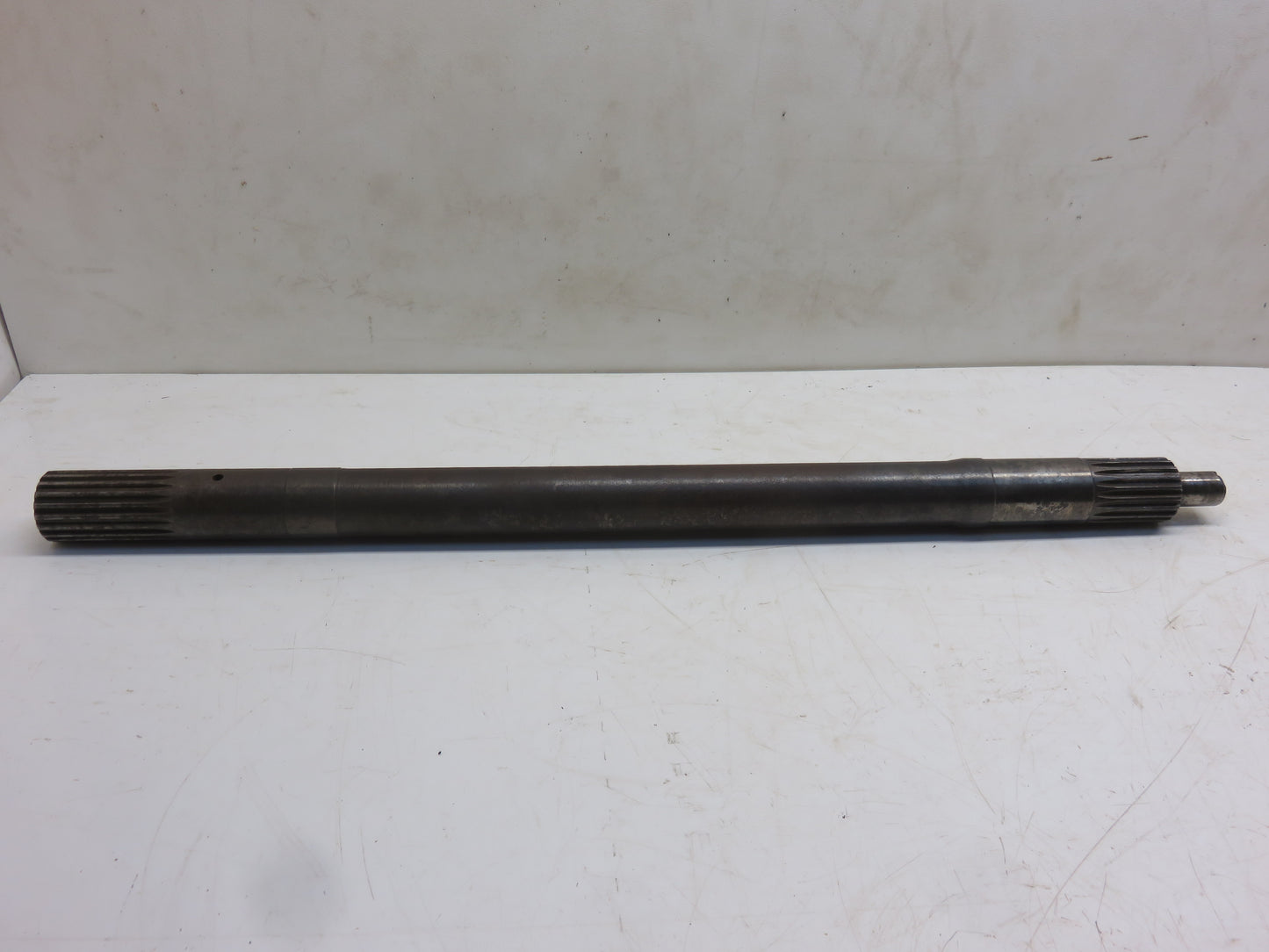 R34201 John Deere Transmission Input Shaft For 4000, 4010, 4020, 4320