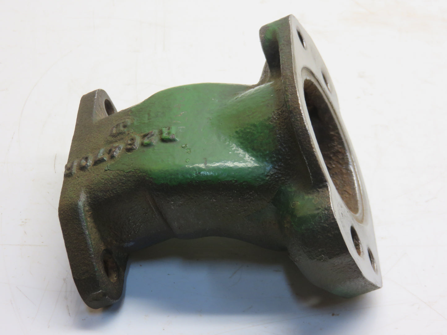 R36814, R26470 John Deere Thermostat Housing For 3010, 4010, 3020, 4020