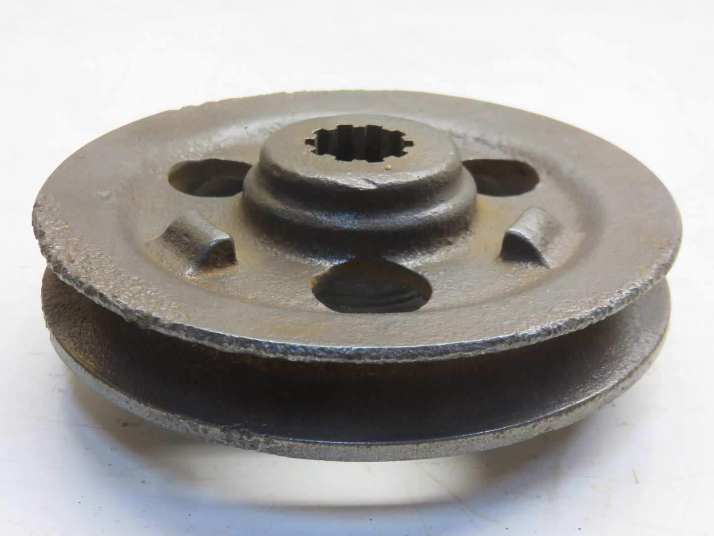 B2124R John Deere Generator Drive Pulley For A, AR, AO, B, BR, BO, H