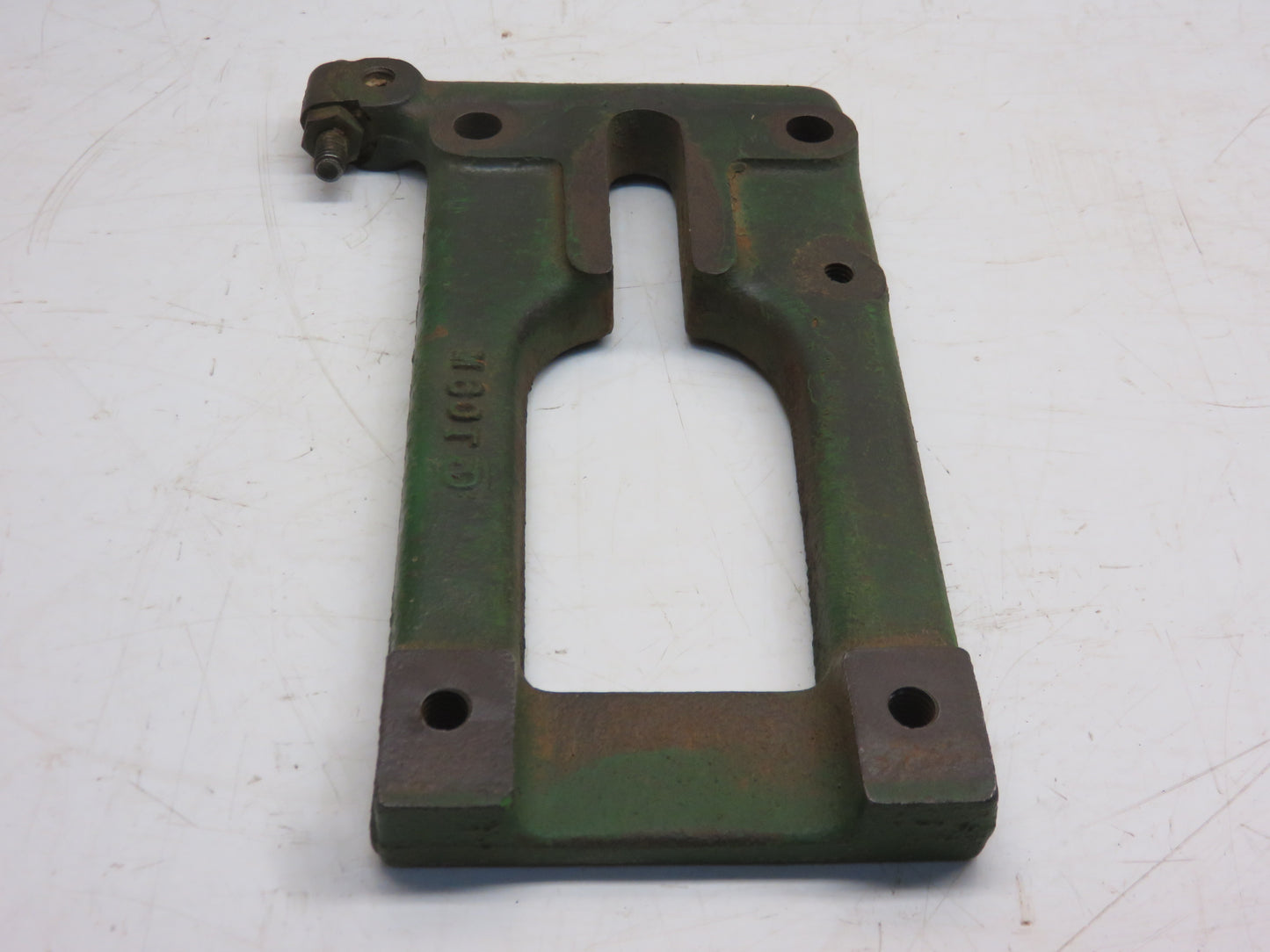 M60T John Deere Fan Support Bracket For M, MI, MT