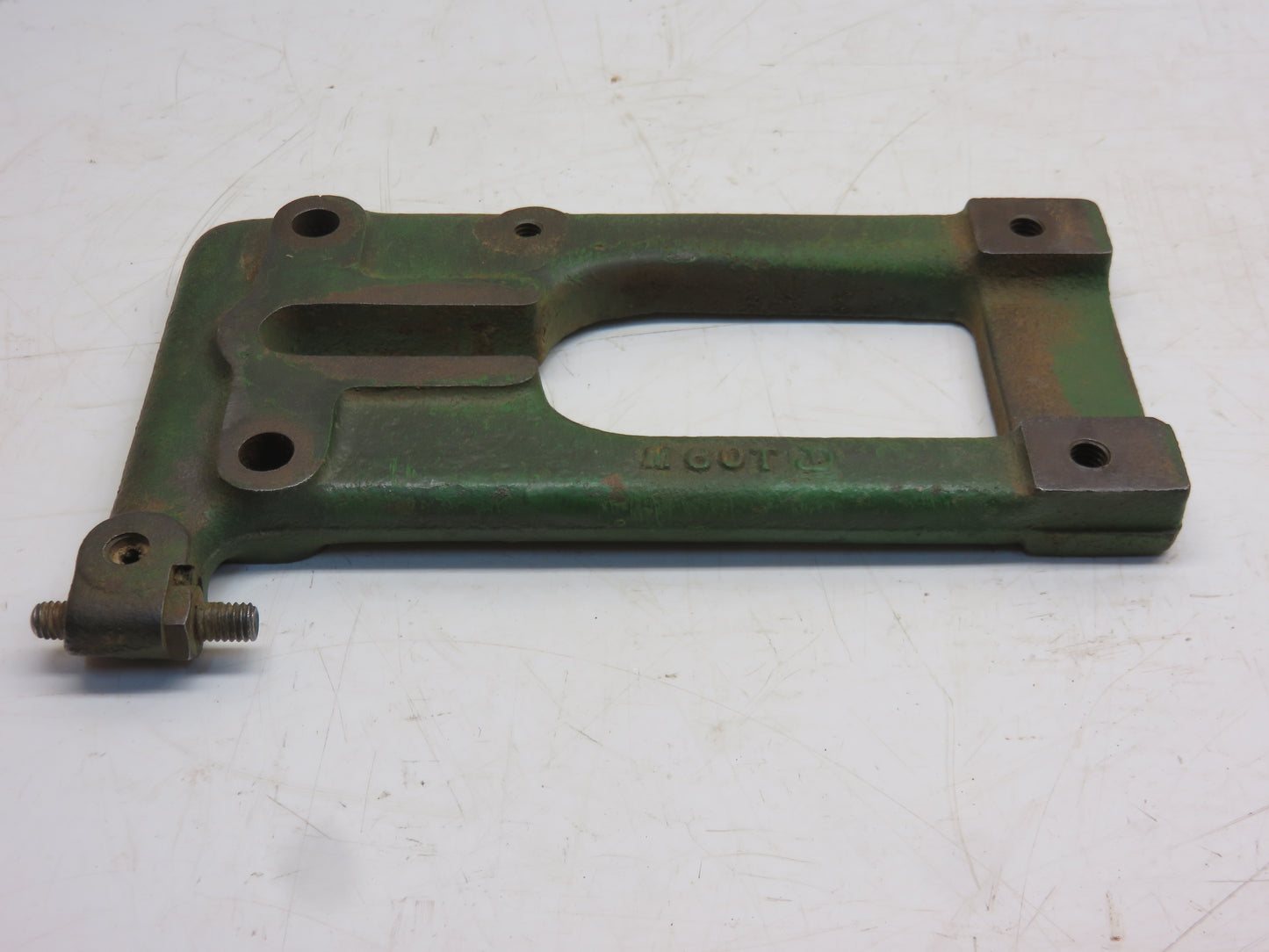 M60T John Deere Fan Support Bracket For M, MI, MT