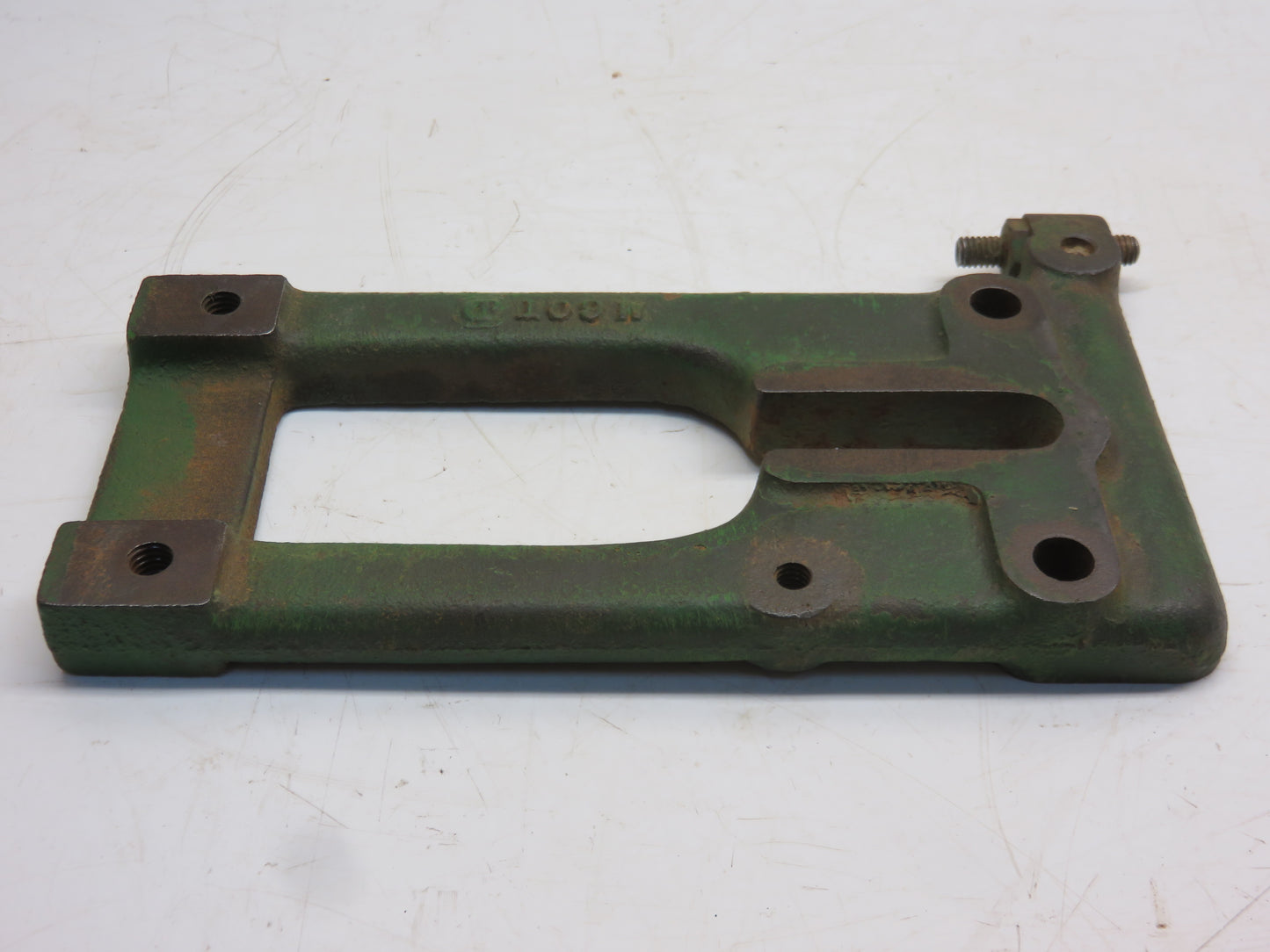 M60T John Deere Fan Support Bracket For M, MI, MT