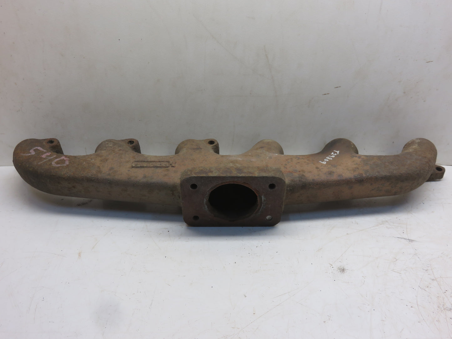 T29809 John Deere Exhaust Manifold For 4400, 4420, 6600, 7440, 9900, 9910, 9920