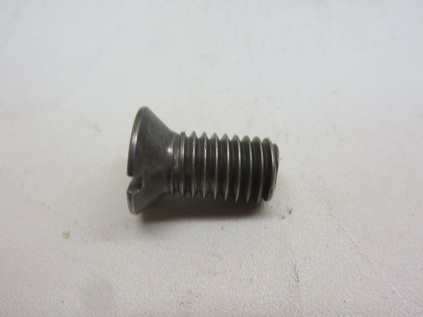 21H1083, 21H1251 John Deere Platform Bolt For A, B, G, 50, 60, 70, 520, 620, 720, 530, 630, 730