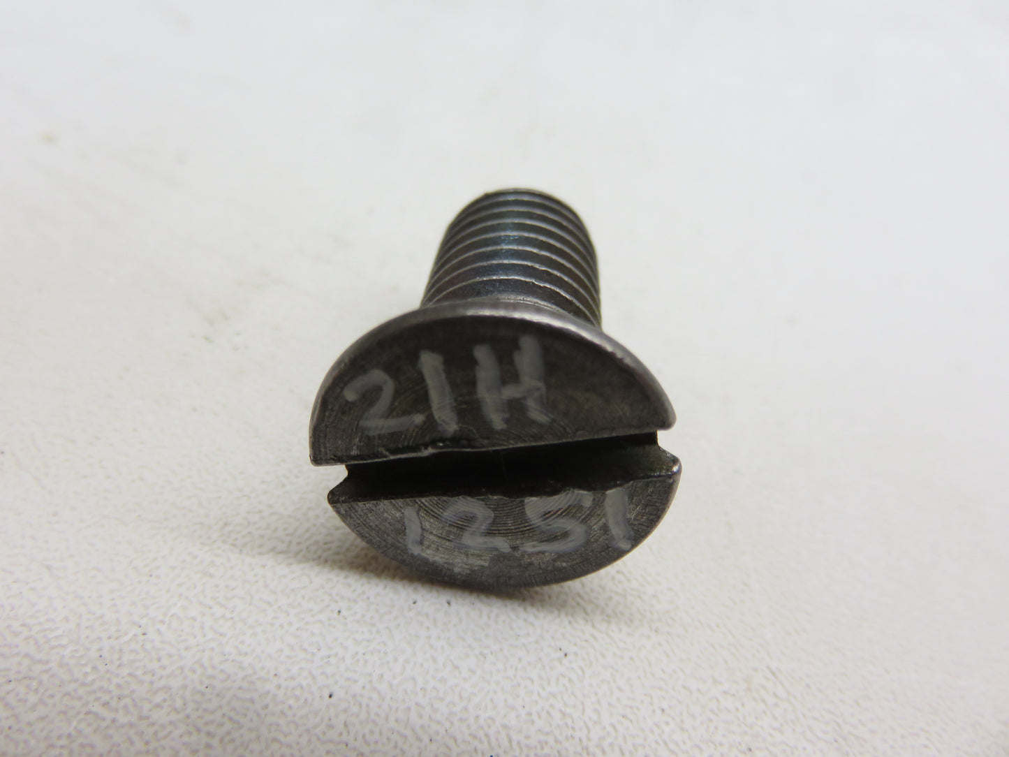 21H1083, 21H1251 John Deere Platform Bolt For A, B, G, 50, 60, 70, 520, 620, 720, 530, 630, 730