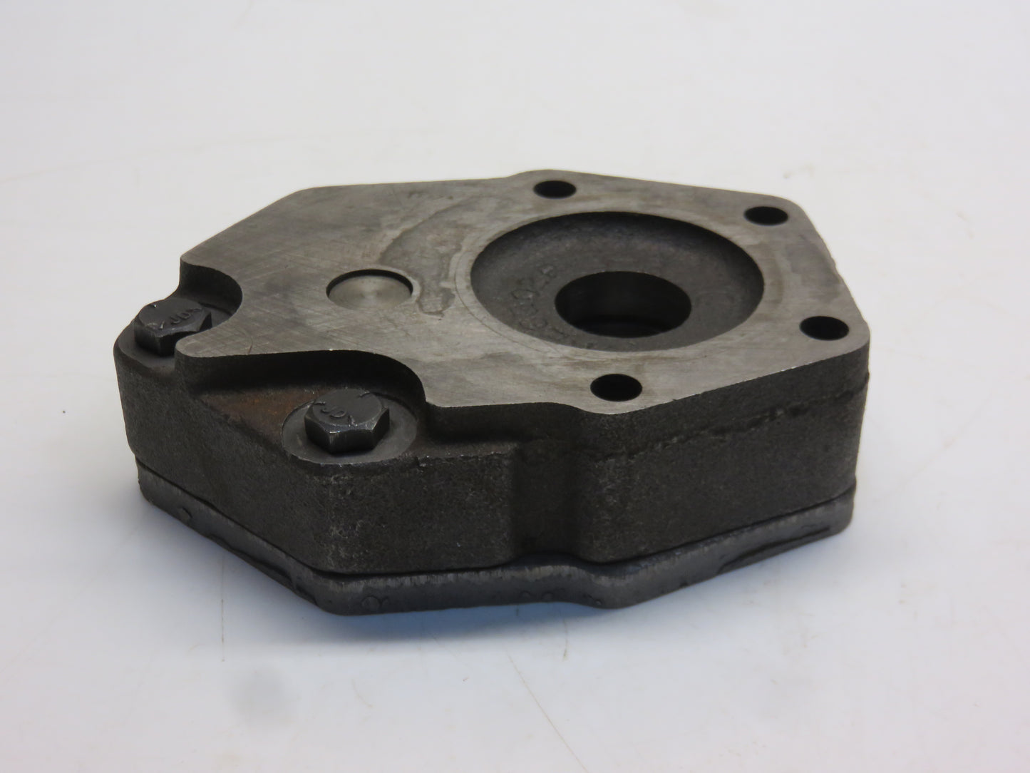 AR26374, R26302 John Deere Transmission Oil Pump For 3010, 4010