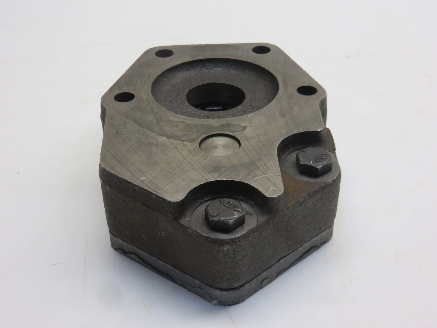 AR26374, R26302 John Deere Transmission Oil Pump For 3010, 4010