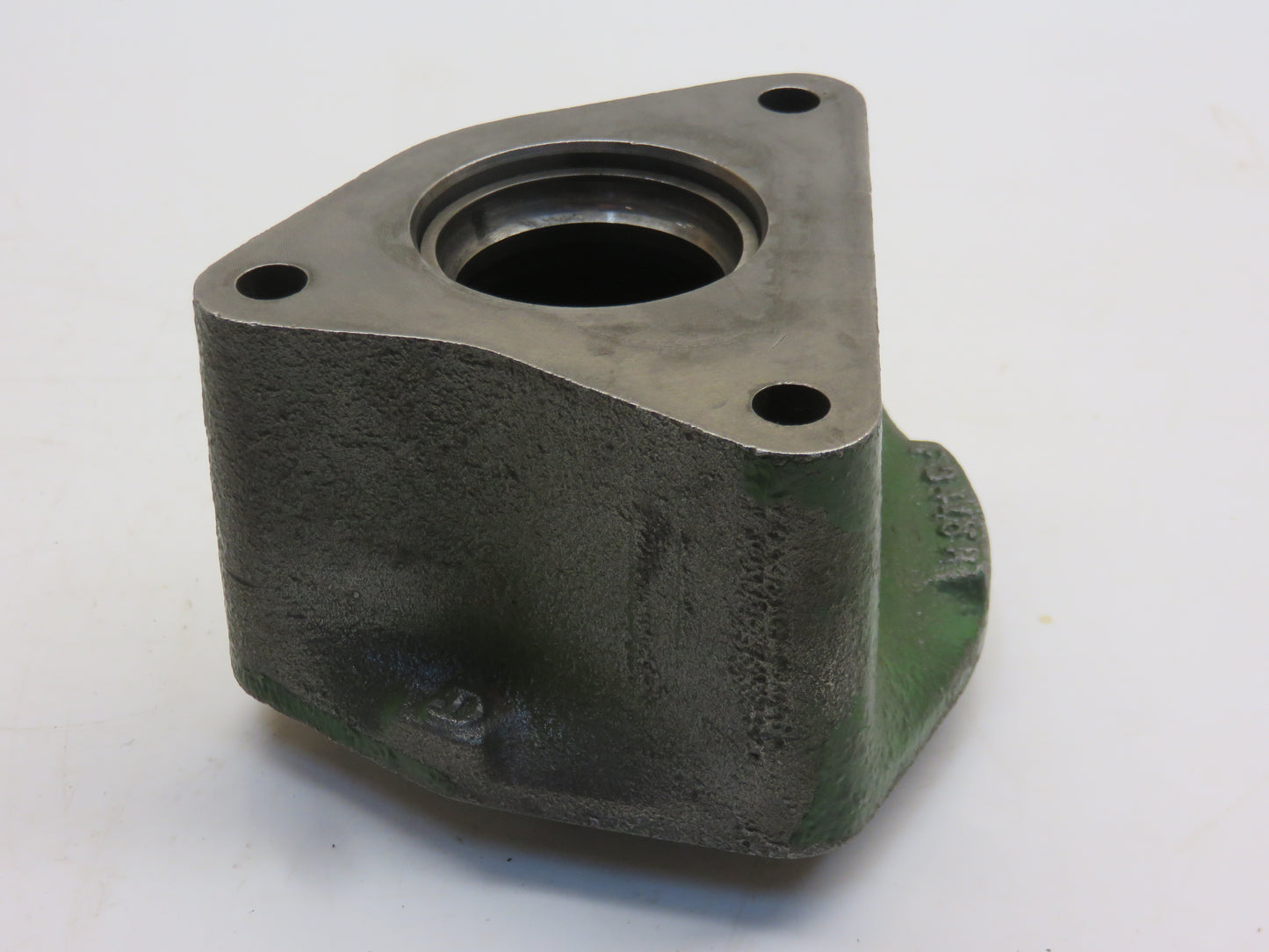 F3415R John Deere Fan Drive Shaft Bearing Housing For Diesel 70, 720, 730