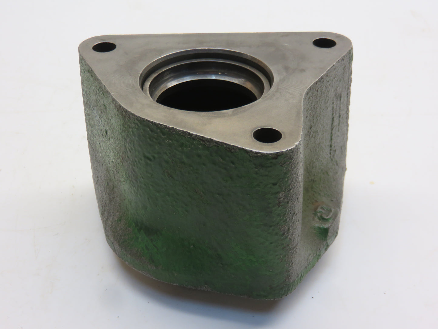 F3415R John Deere Fan Drive Shaft Bearing Housing For Diesel 70, 720, 730