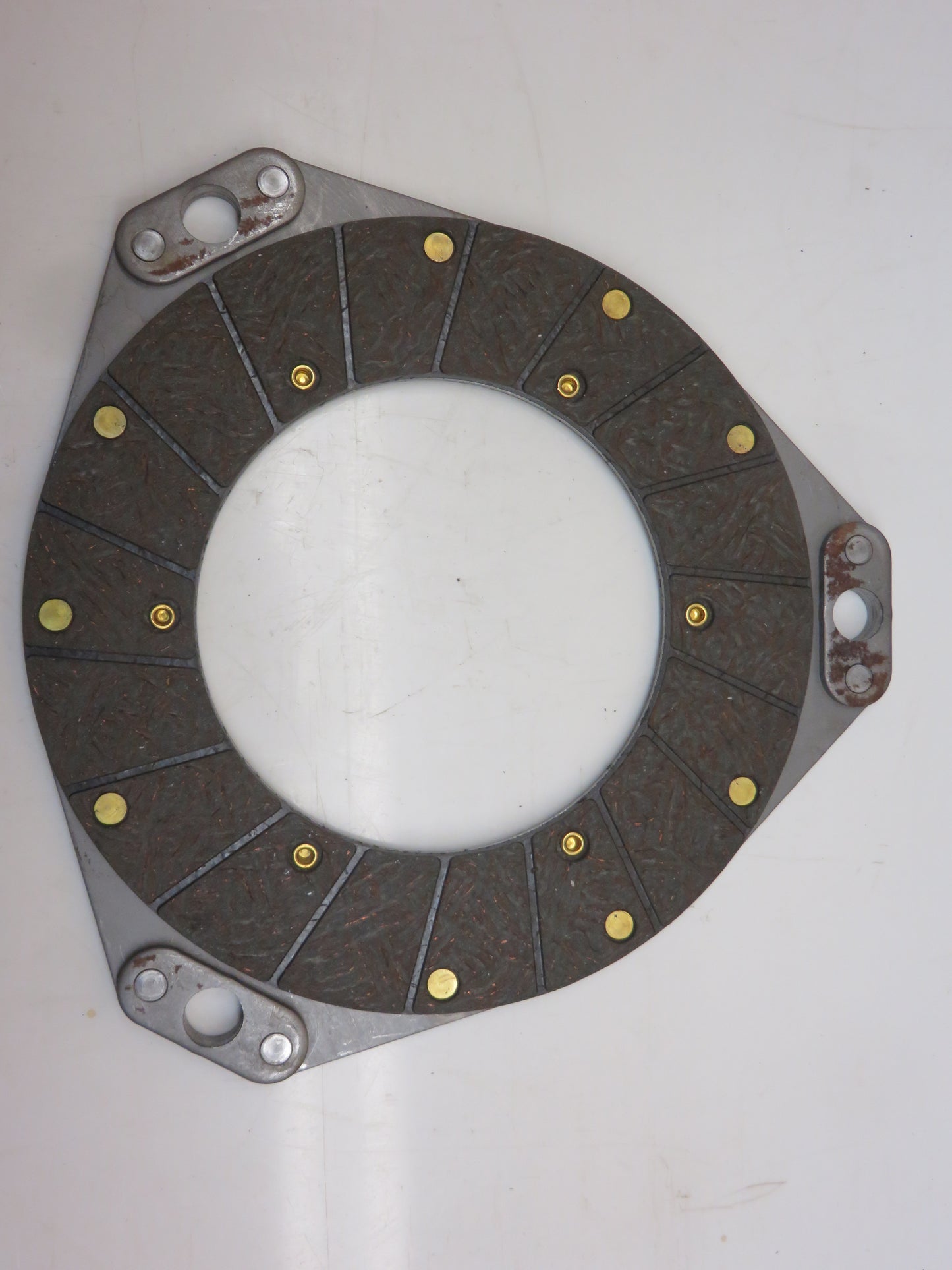 AR1052R John Deere Riveted Clutch Disc For R, 80, 820, 830