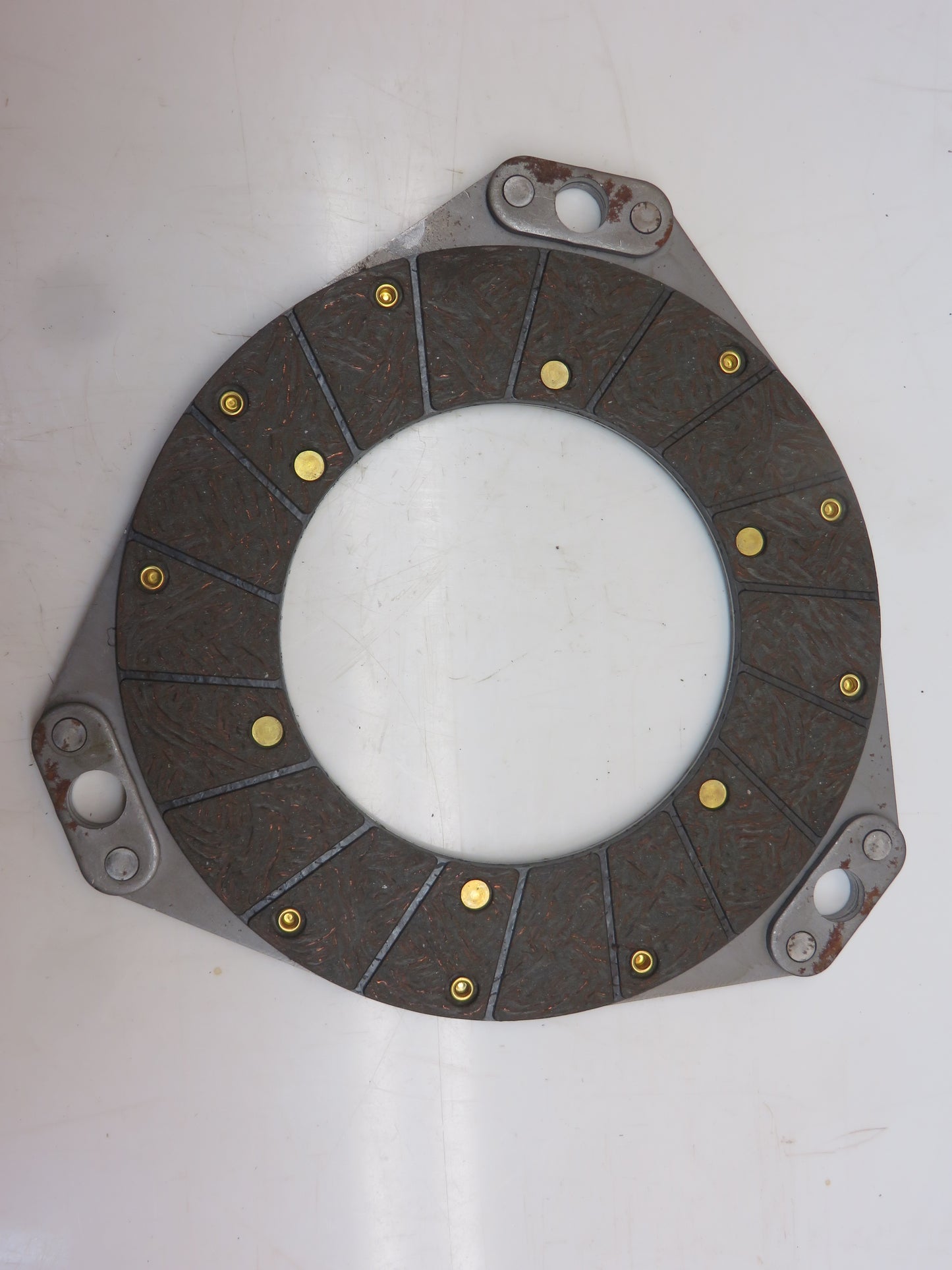 AR1052R John Deere Riveted Clutch Disc For R, 80, 820, 830