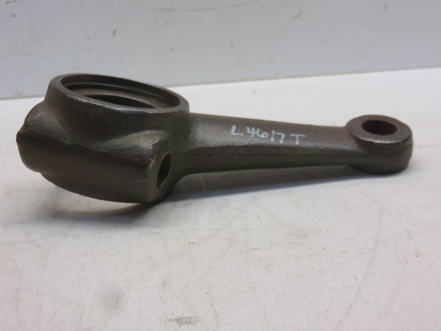 AL4617T, L4617T John Deere Right Hand Steering Arm For L, LA, LI, M