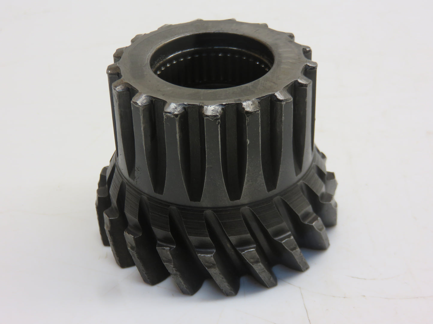 AM3848T John Deere Reverser Reverse Drive Gear For 420