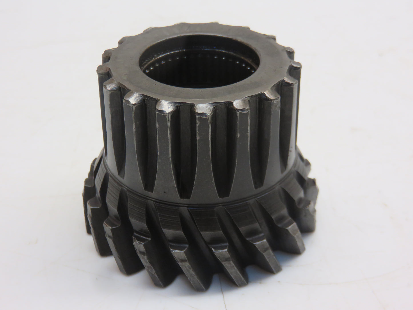 AM3848T John Deere Reverser Reverse Drive Gear For 420