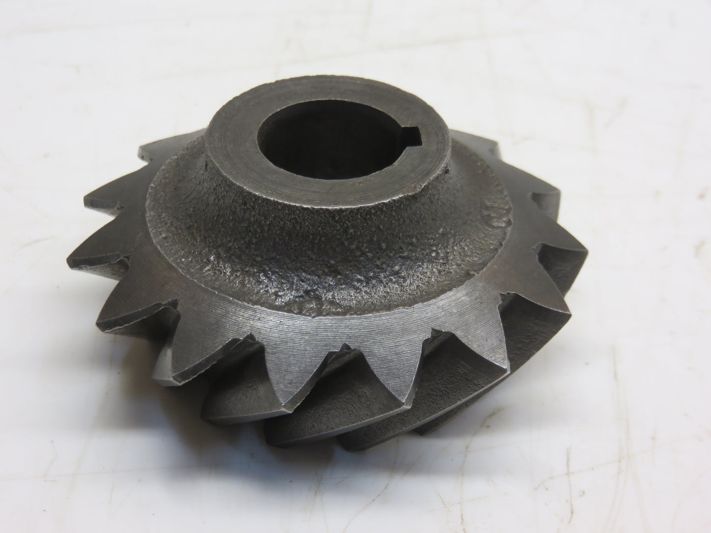 F114R John Deere Fan Shaft Pinion For A, AR, AO, G, 60, 70