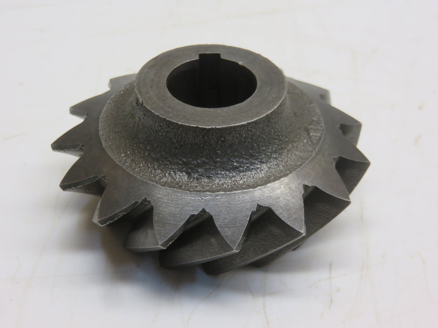 F114R John Deere Fan Shaft Pinion For A, AR, AO, G, 60, 70