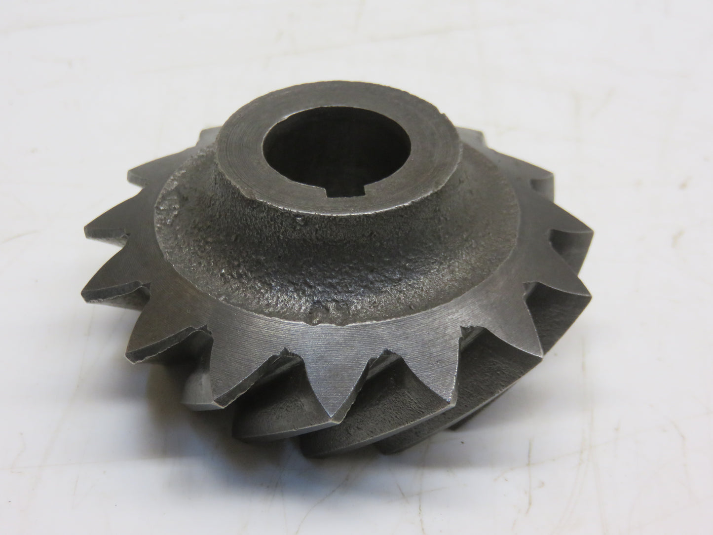 F114R John Deere Fan Shaft Pinion For A, AR, AO, G, 60, 70