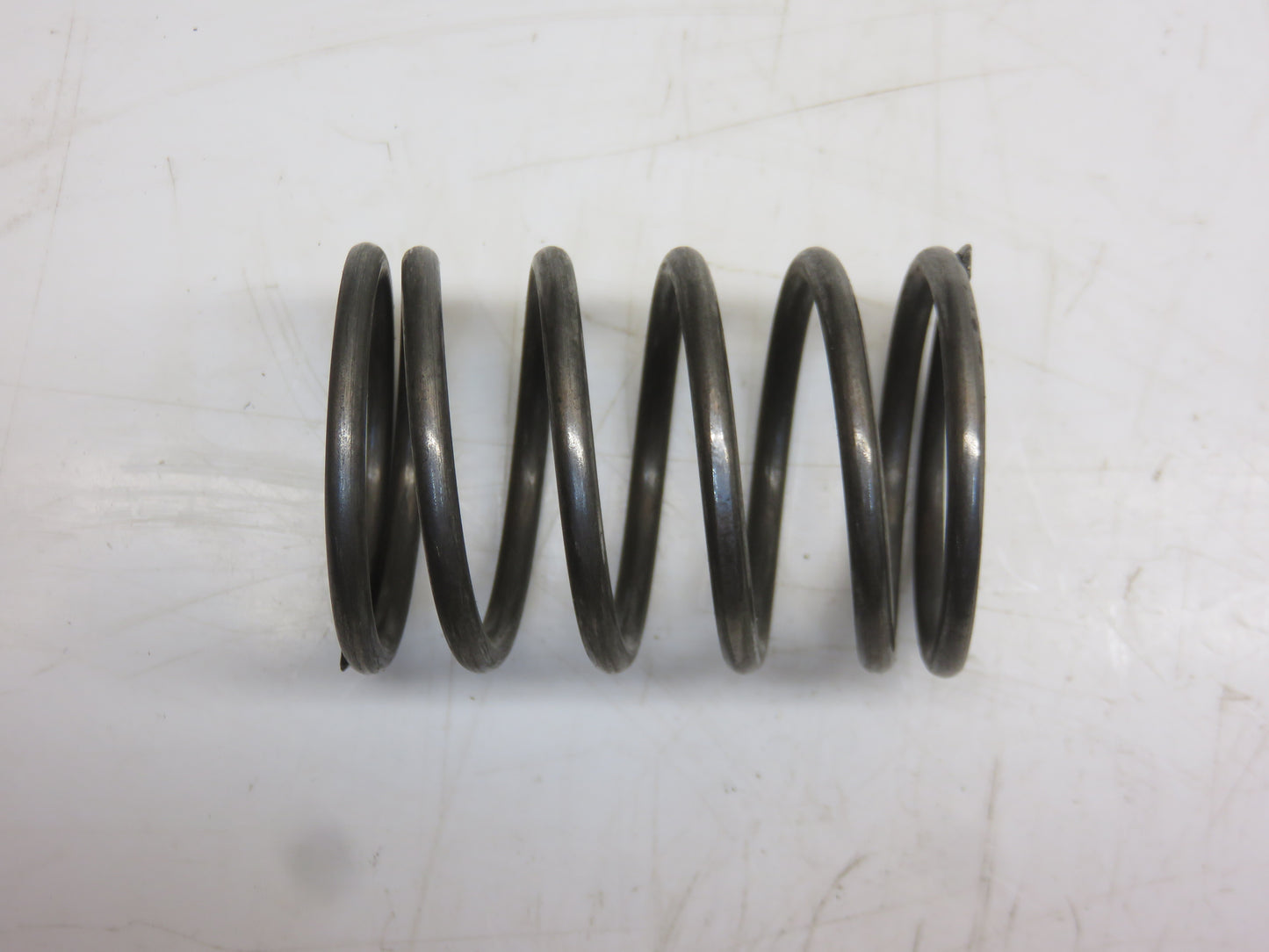 A846R John Deere Fan Bearing Spring For A, AR, AO, G, R, 60, 70, 620, 720, 630, 730