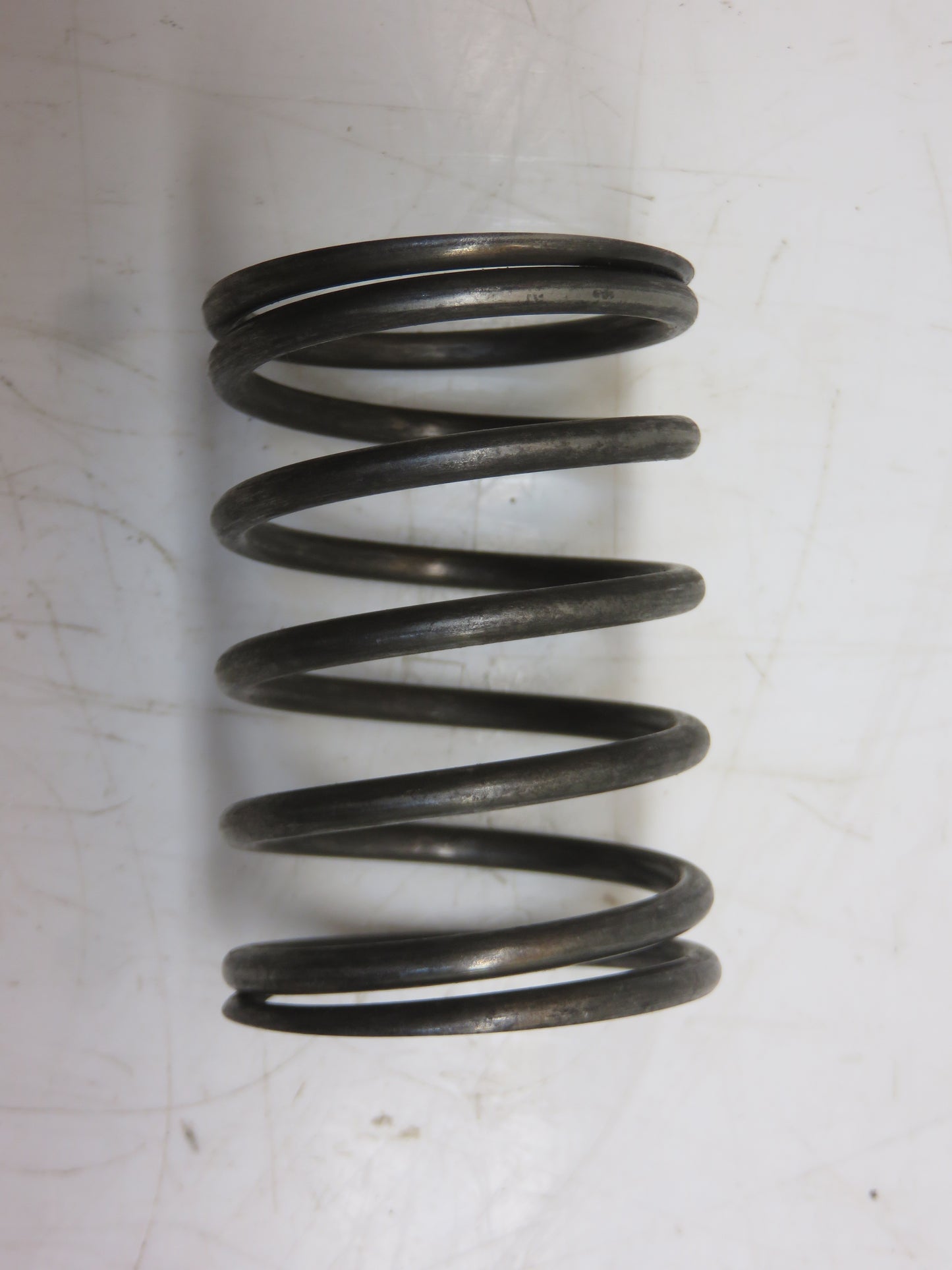 A846R John Deere Fan Bearing Spring For A, AR, AO, G, R, 60, 70, 620, 720, 630, 730