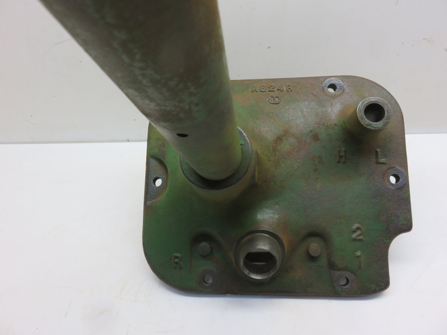 AA508R, A824R John Deere Transmission Cover With Gear Shift Interlock For A