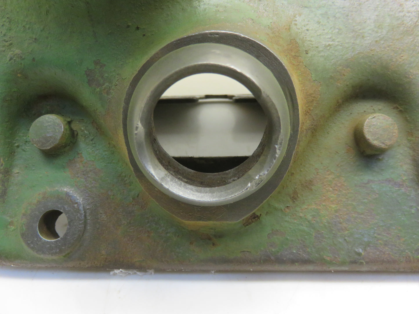 AA508R, A824R John Deere Transmission Cover With Gear Shift Interlock For A