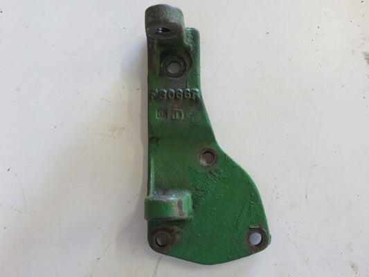 F3066R John Deere Hydraulic Coupling Bracket For 520, 530, 620, 630, 720, 730