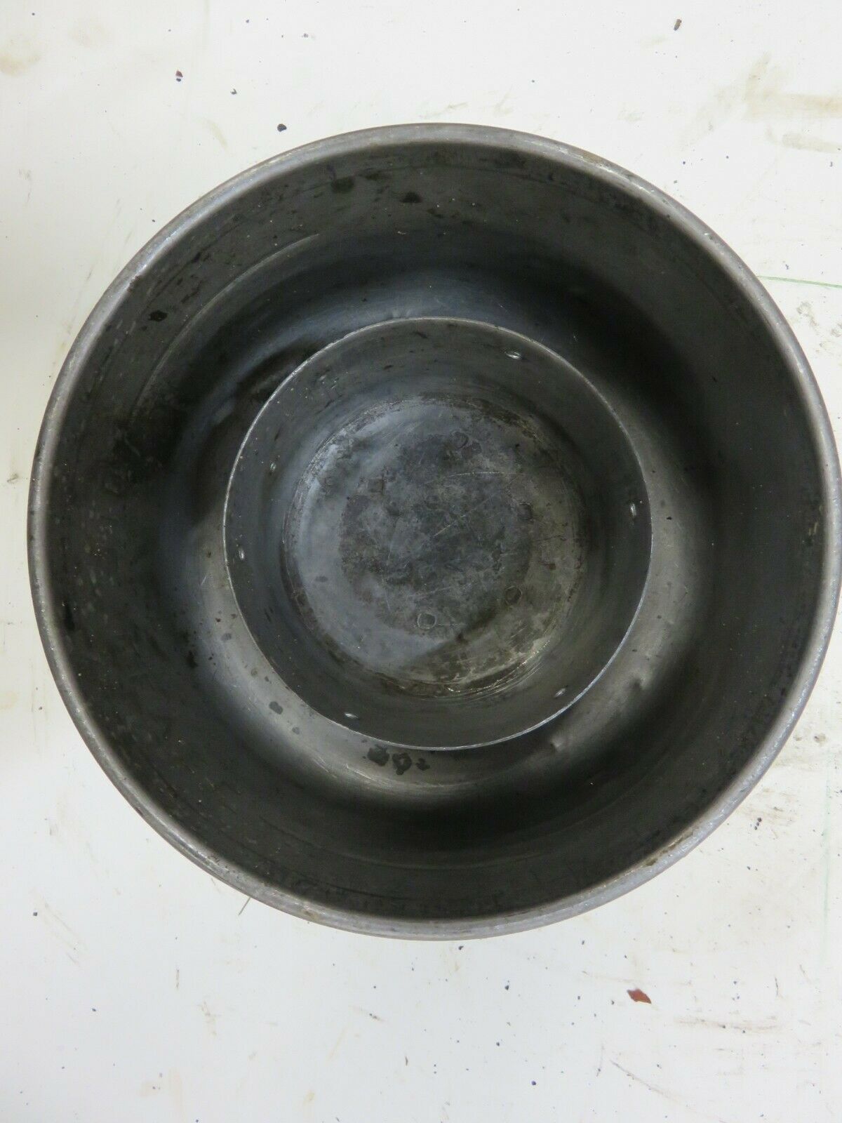 AT11515T John Deere Air Cleaner Oil Bowl For 440