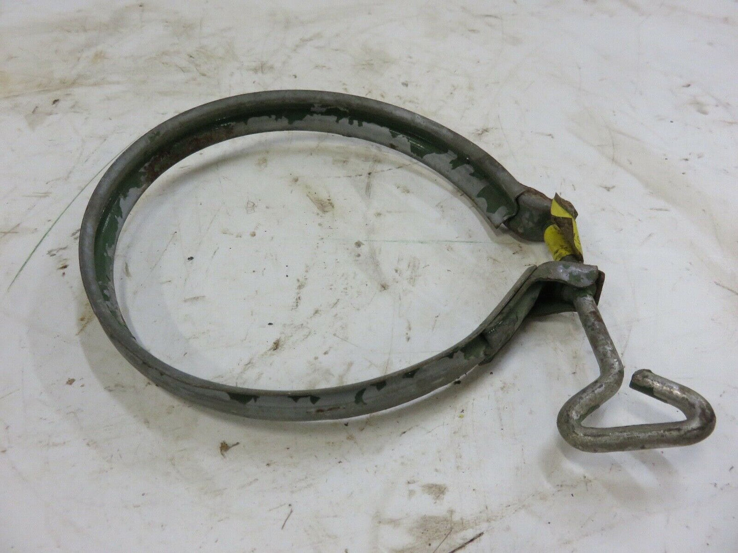 AR30576 John Deere NOS Oil Bowl Clamp For Air Cleaner For Gas 3010, 3020