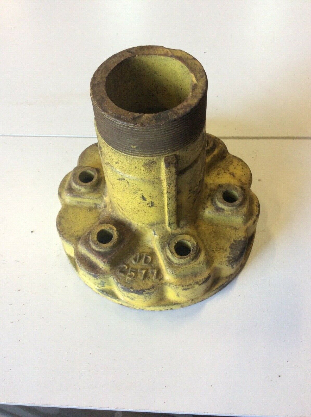 JD2577 John Deere NOS Wheel Box For Clutch For 4B, 101 Plow And 15 Subsoiler