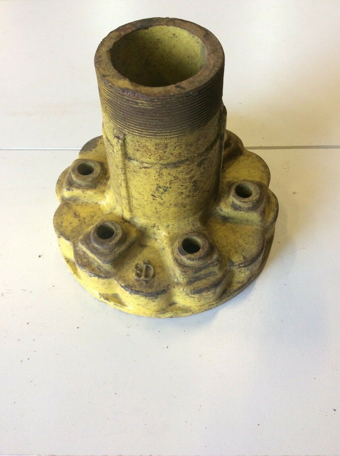 JD2577 John Deere NOS Wheel Box For Clutch For 4B, 101 Plow And 15 Subsoiler