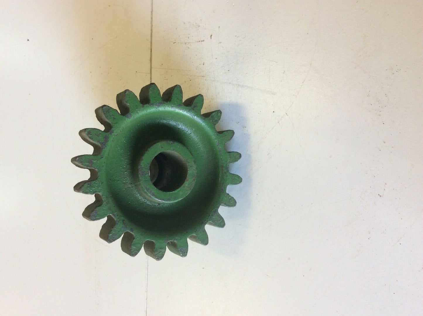 H456M John Deere NOS Feed Shaft Gear With 20 Teeth For Number 7 Fertilizer Distributor