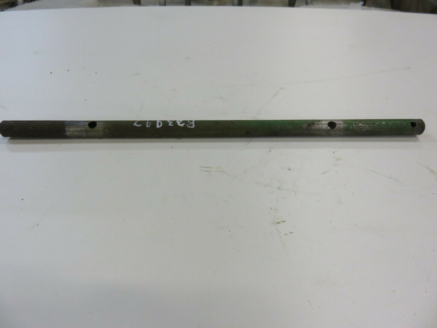 R33997 John Deere Throttle Control Shaft For 3020, 4020