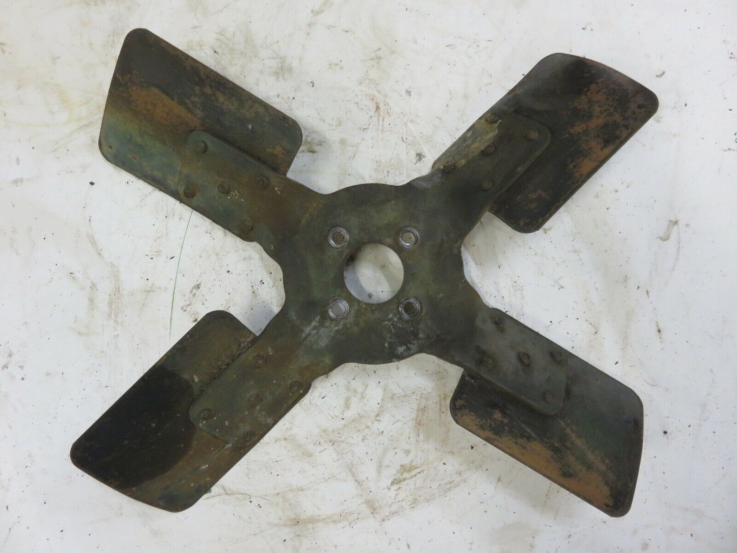 AT23180 John Deere Fan Blade For 1020, 1120, 1520, 2020, 2120, 1030, 1130