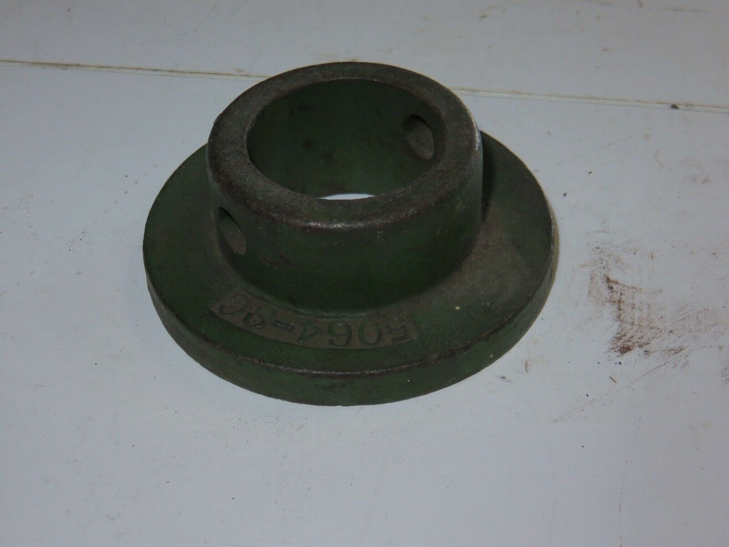 5064SC John Deere NOS Axle Bearing Collar For Elevators, Hammer Mills, Spreaders