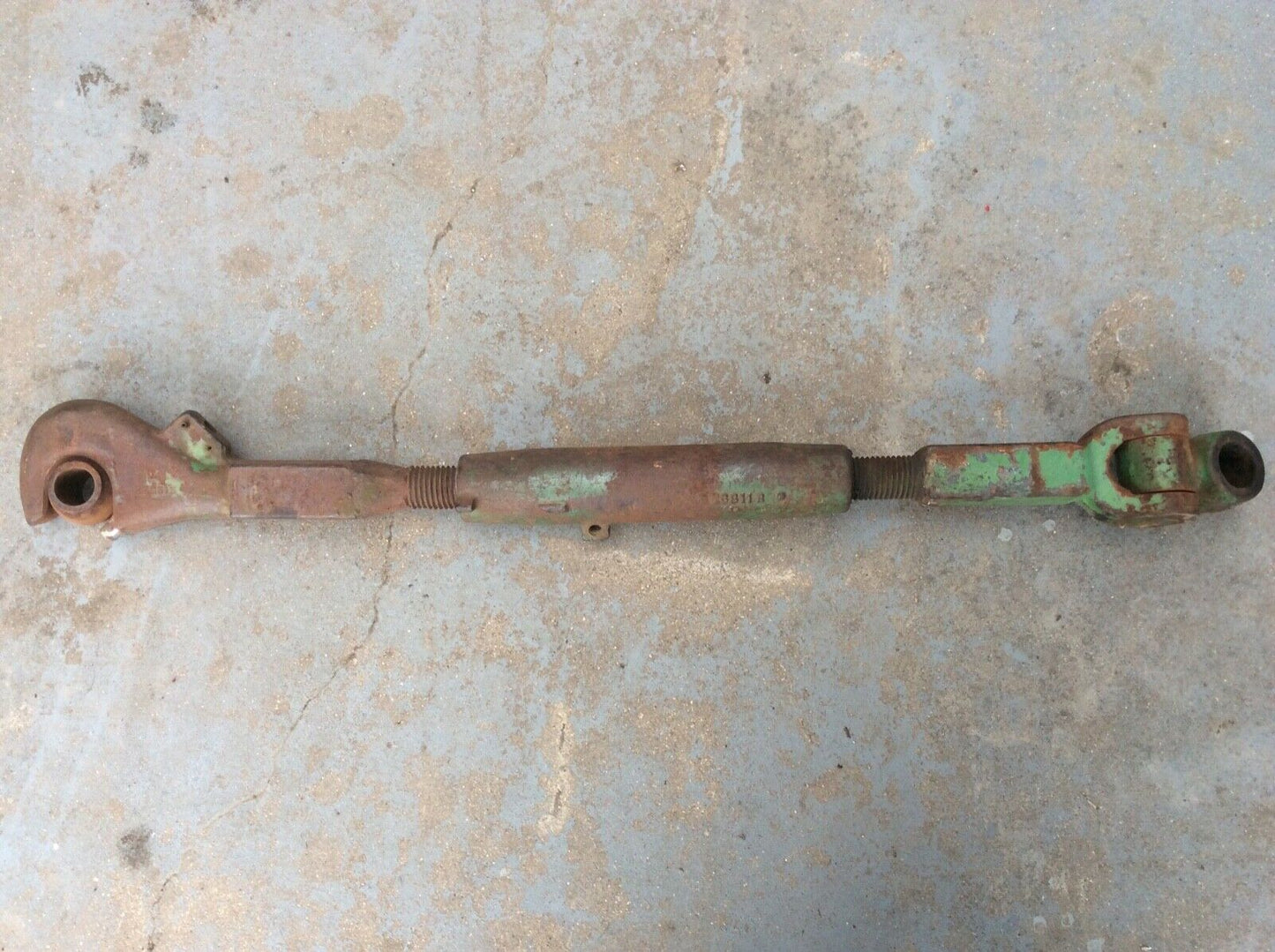 AR34208 John Deere Top Link For 2510, 2520, 3020, 4020, 4320