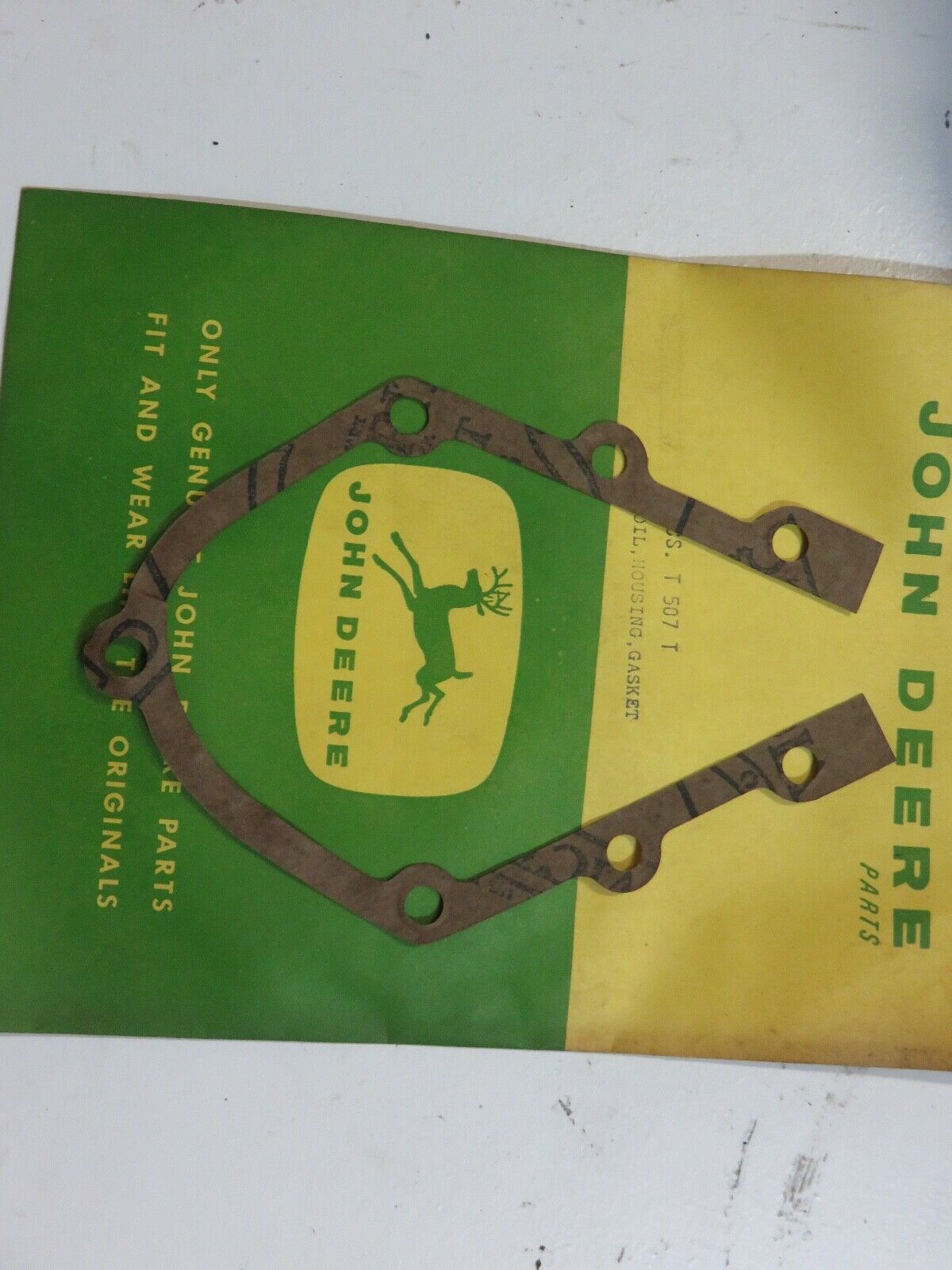 T507T John Deere NOS Rear Engine Oil Seal Housing Gasket For Diesel 1010, 2010