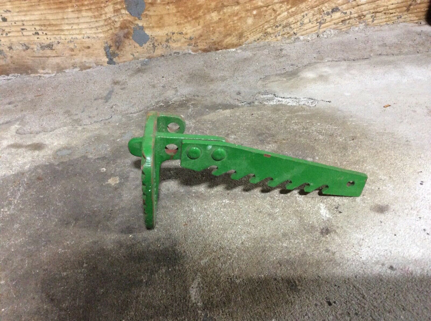 AR1117R, R784R John Deere Repainted Left Brake Pedal For R