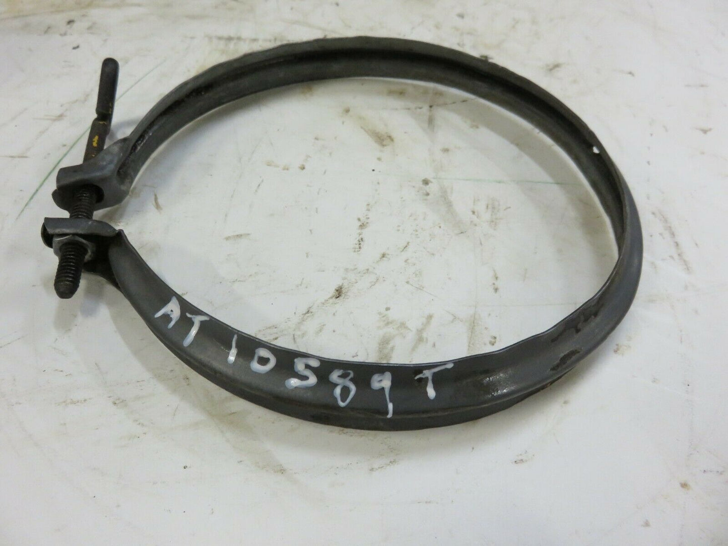 AT10589T John Deere Air Cleaner Oil Bowl Clamp For 440, 1010, 2010, 1020, 1120, 1520, 2020