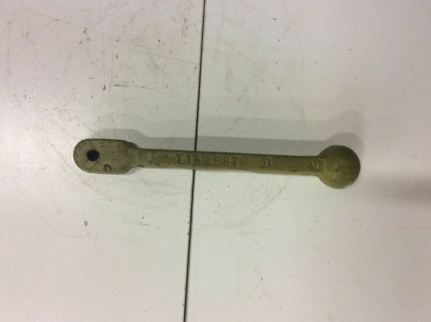 T13858 John Deere NOS 3 Point Hitch Crank Handle For 2010, 2510, 3010, 3020, 4010, 4020