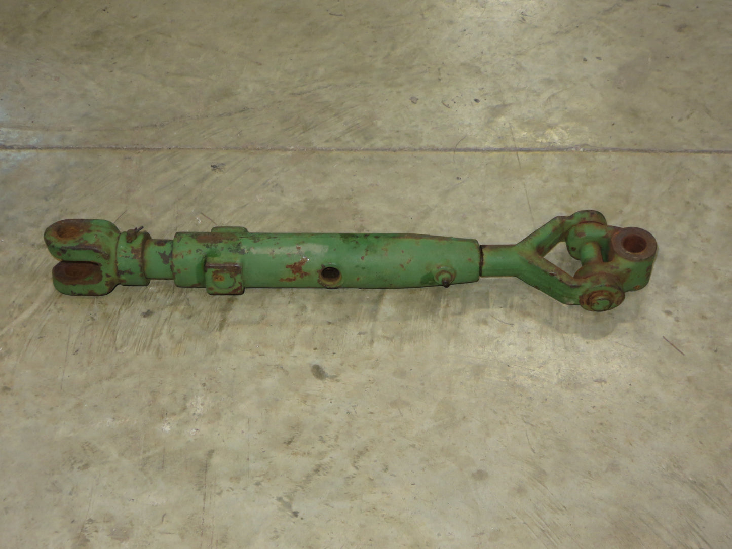 R28456-L John Deere Left Lift Link For Utility 3010, 3020