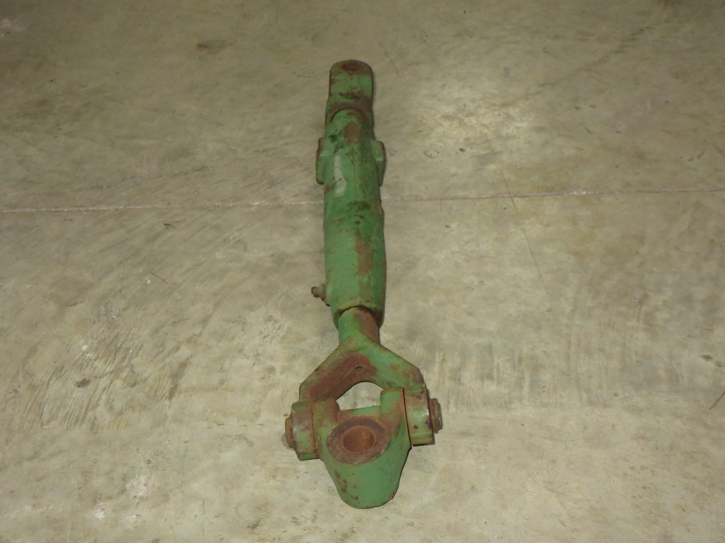 R28456-L John Deere Left Lift Link For Utility 3010, 3020