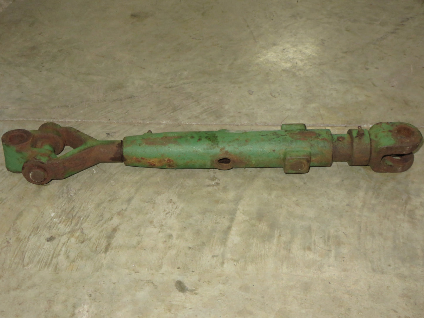 R28456-L John Deere Left Lift Link For Utility 3010, 3020