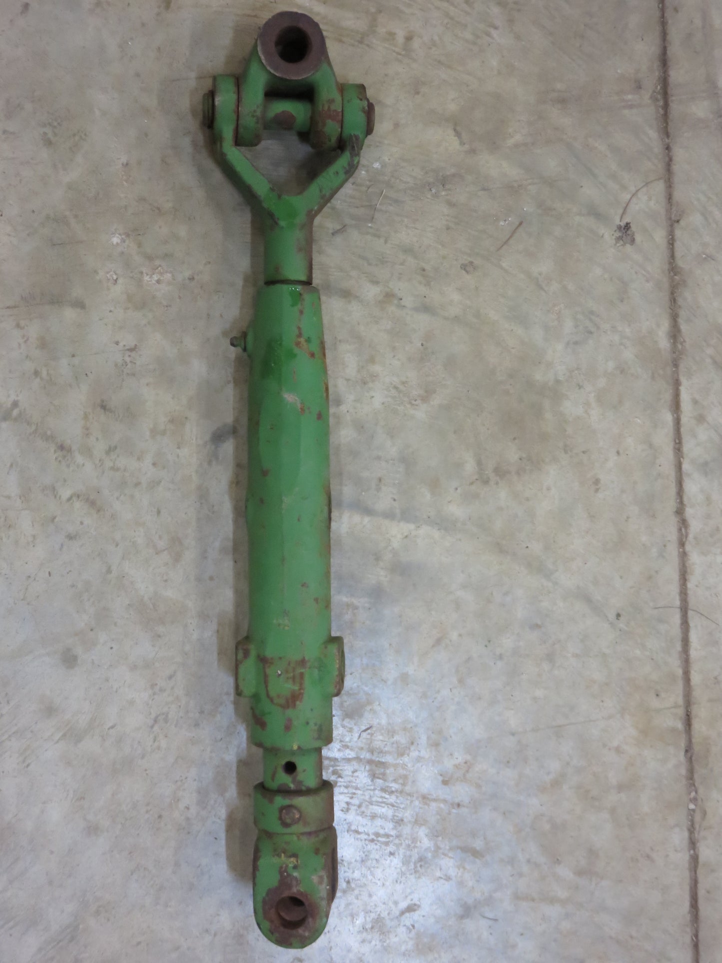 R28456-L John Deere Left Lift Link For Utility 3010, 3020