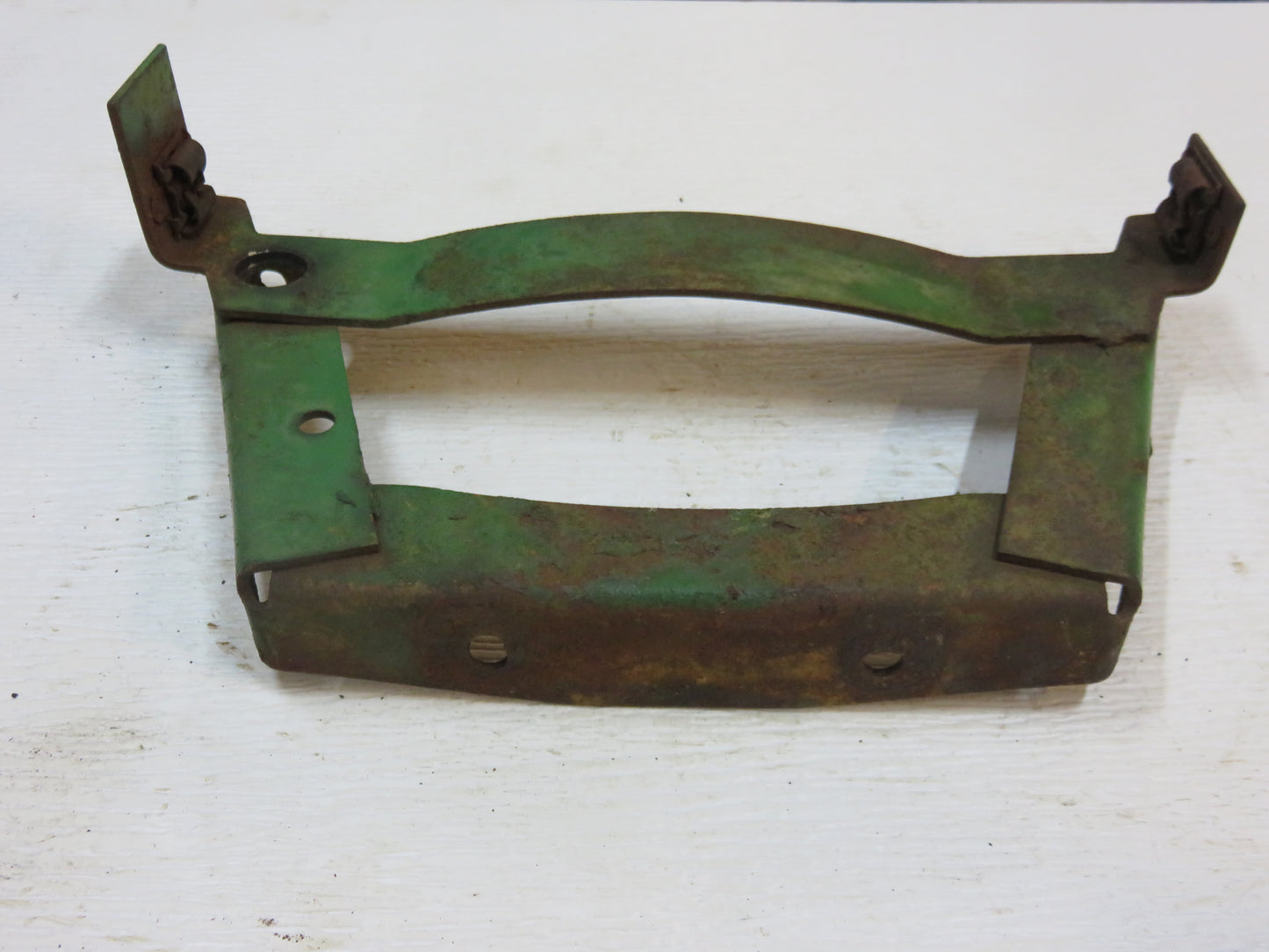 AM3437T, AM1812T John Deere Front Fuel Tank Bracket For 40, 320, 420