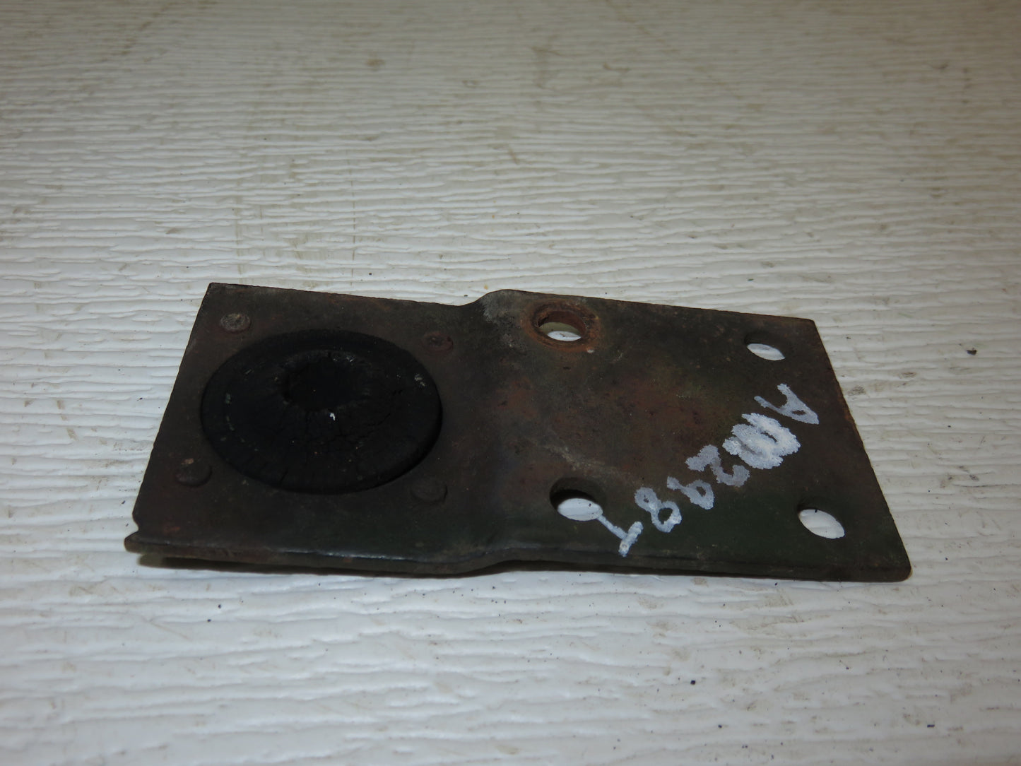 AM298T John Deere Lower Radiator Mounting Bracket For M, 40, 320, 420, 330, 430