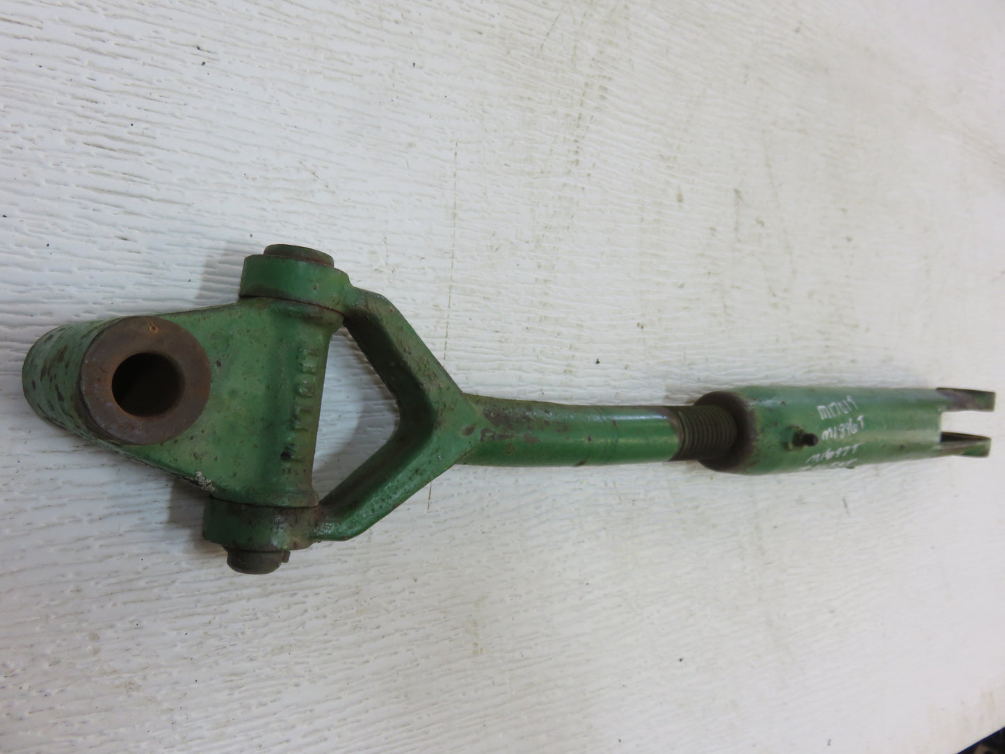 AM1896T, M2653T John Deere 3 Point Left Hand Lift Link For 40, 320, 420, 330, 430, 435, 440, 1010