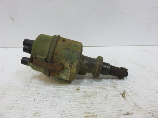 AM372T, AM792T, 1111709 John Deere Distributor Core For M, 40