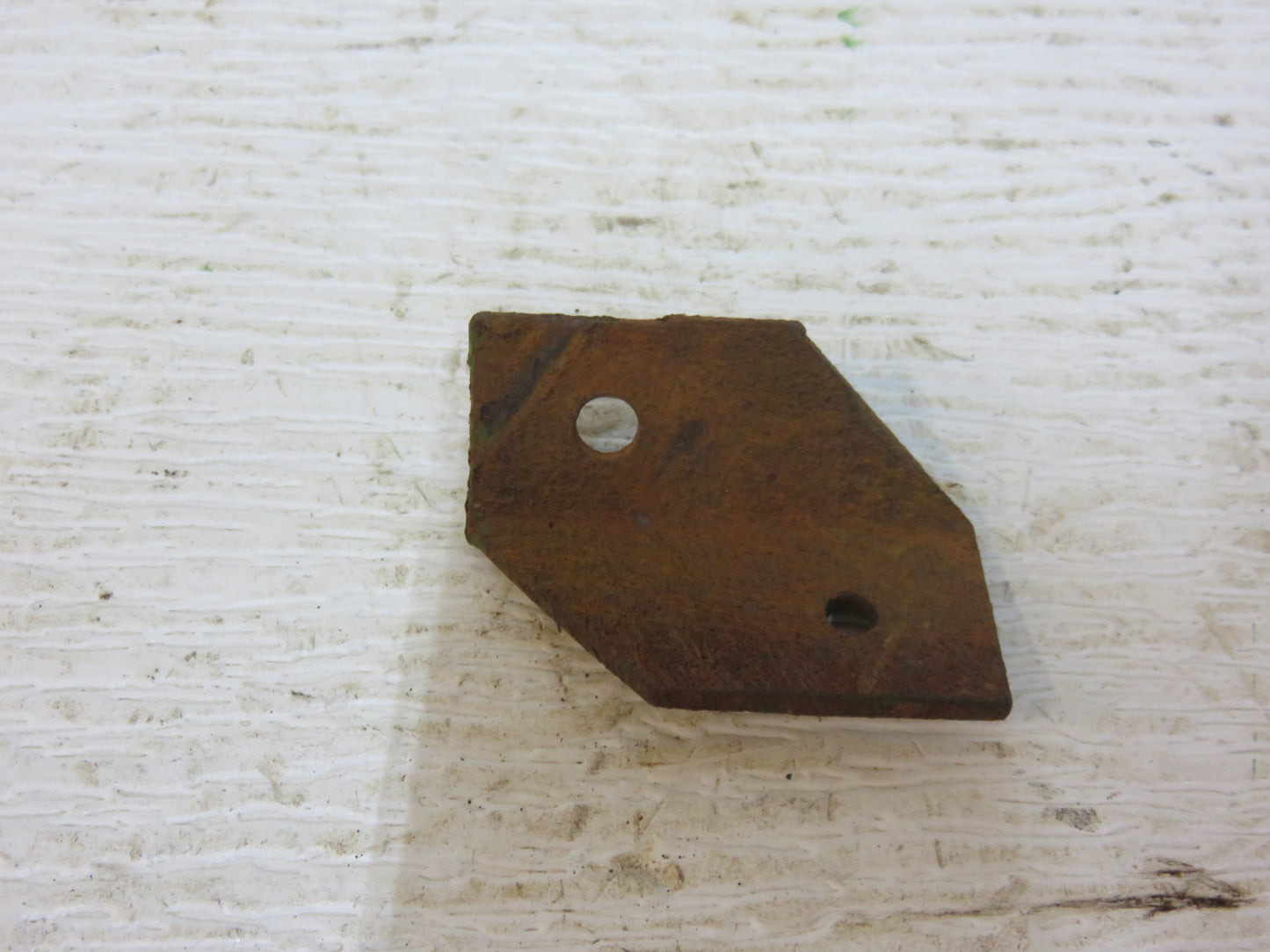 M2193T, M691T John Deere Hydraulic Suction Line Bracket For M, 40