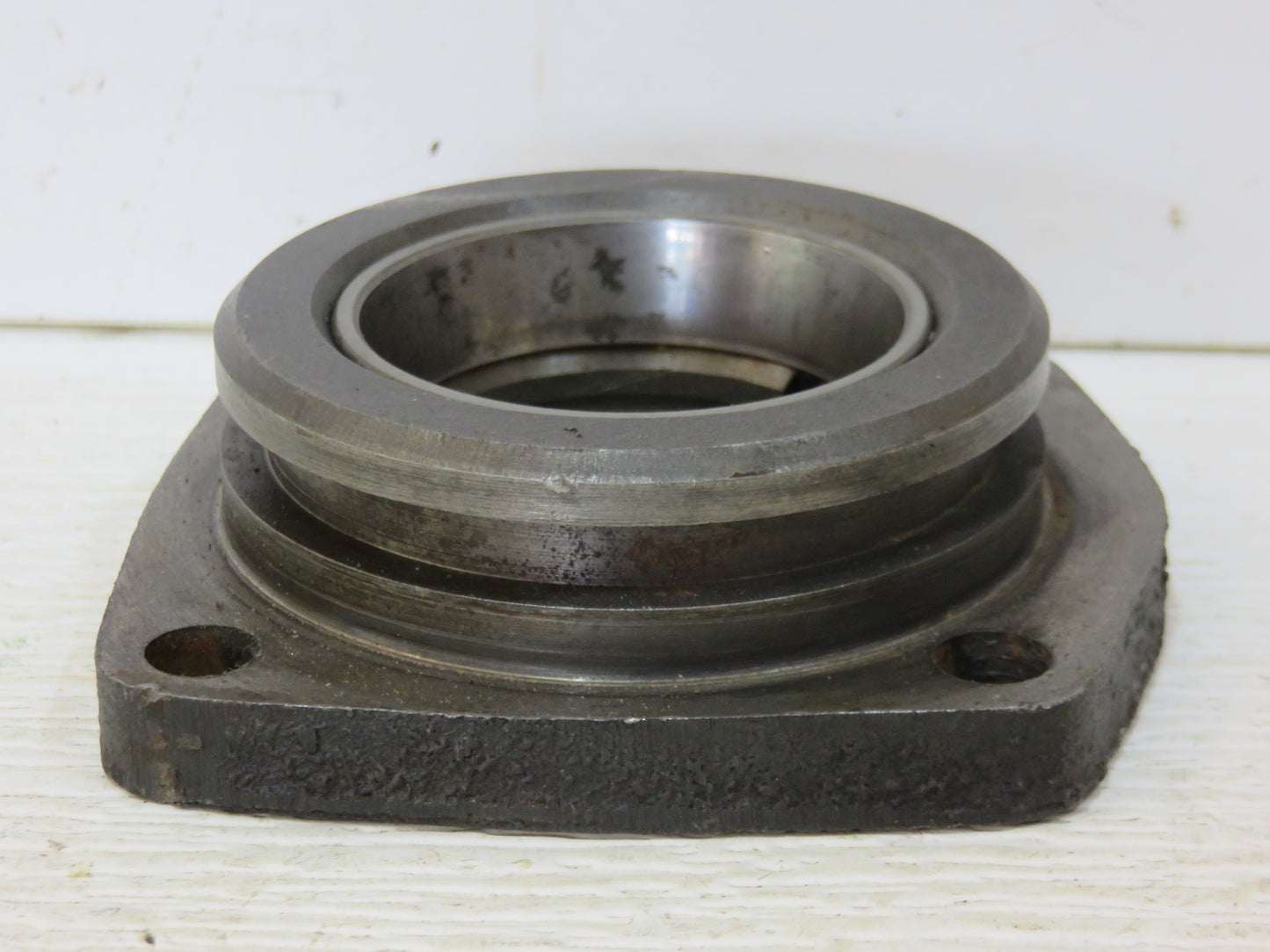 M47T, AM656T John Deere Transmission Input Shaft Bearing Quill For M, 40, 320, 420, 330