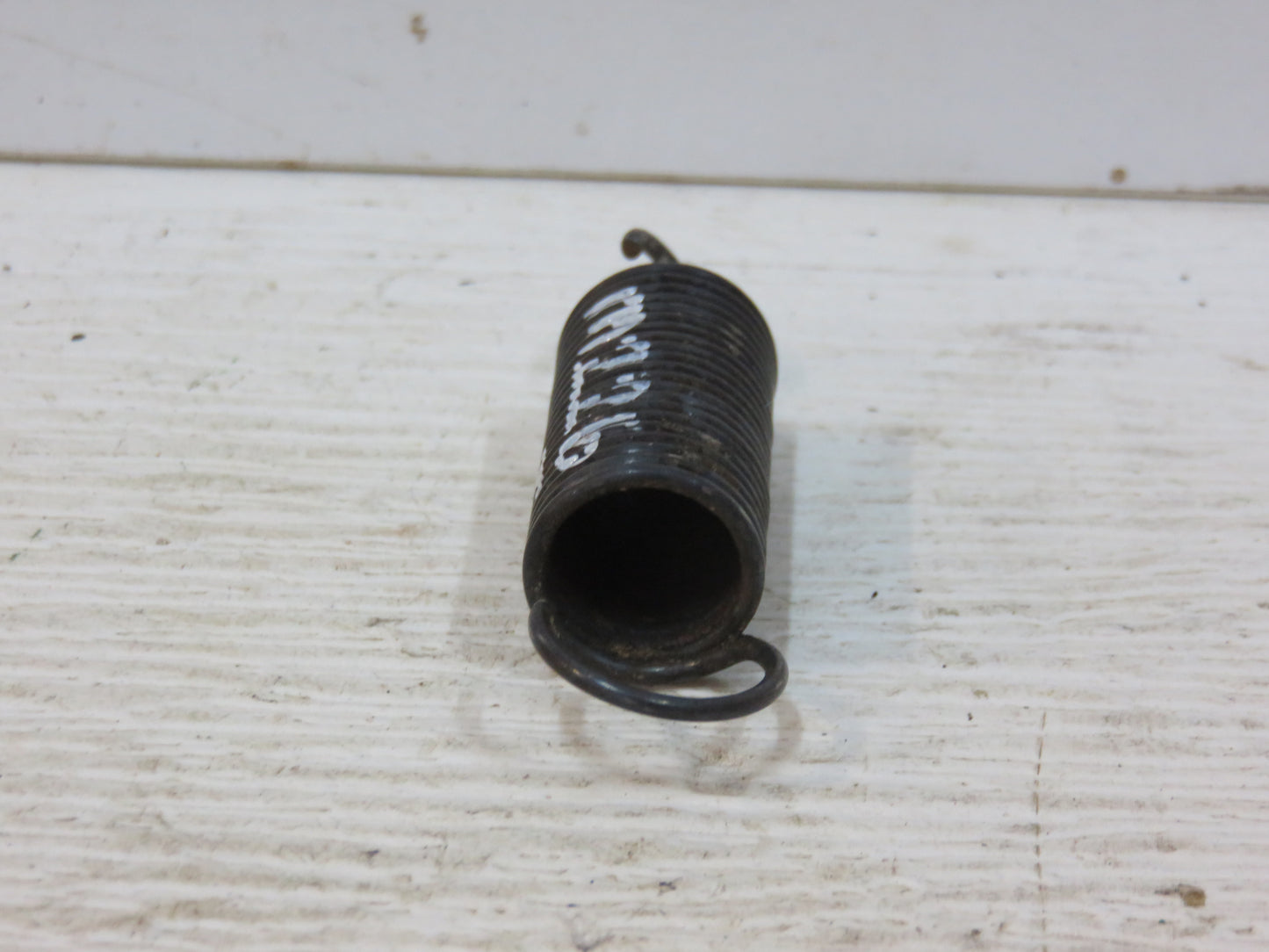 M226T John Deere Clutch Throw Out Bearing Carrier Return Spring For M, 40, 320, 420, 330